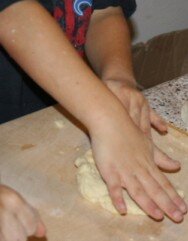Attività di vita pratica Montessori - cucinare 17