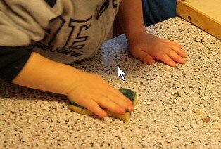 Attività di vita pratica Montessori - cucinare 21