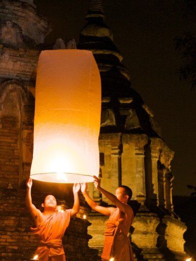 Feste delle lanterne nel mondo Loy-Krathong-lantern-festival