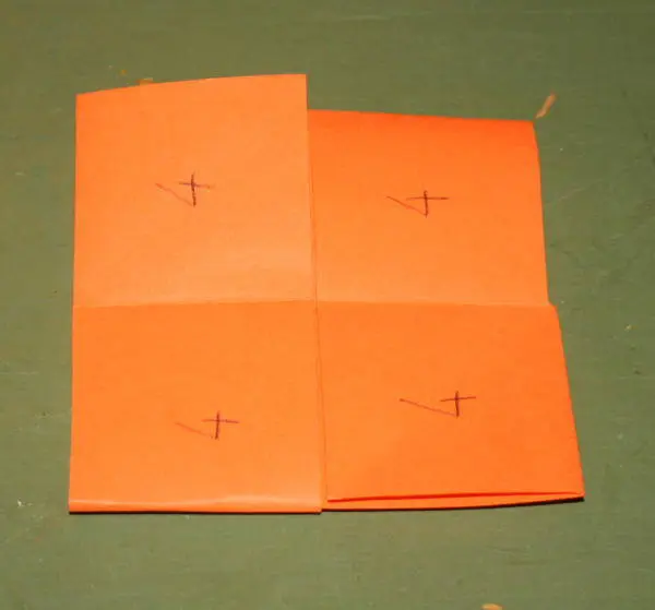 Carta origami flexahedron
