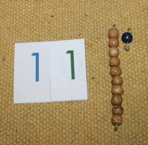 Esercizi con le tavole di Sèguin e le perle colorate Montessori perle-colorate-Montessori-37